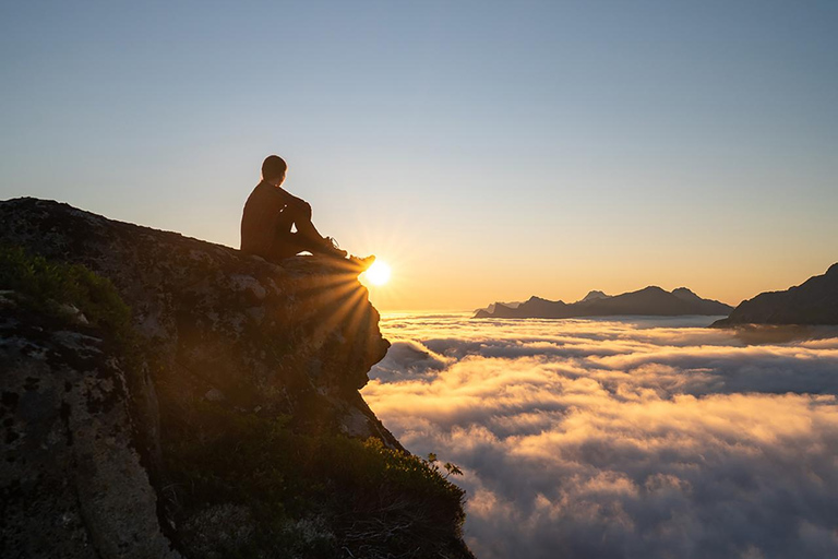 Svolvær: wycieczka z przewodnikiem i przekąskamiSvolvær: Wycieczka z przewodnikiem i przekąskami