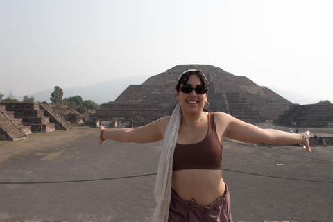 Teotihuacan tour+ontbijt in grot+ophaalservice van CDMX