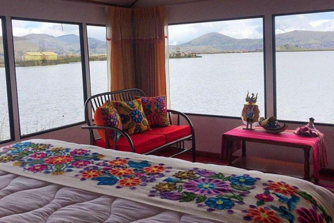 Puno: Ausflug zu den schwimmenden Inseln Uros 2D