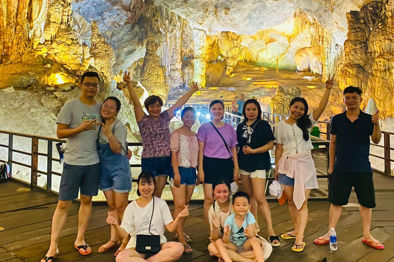 Explora Phong Nha e as Grutas do Paraíso: Aventura de 2 dias a partir de Hue