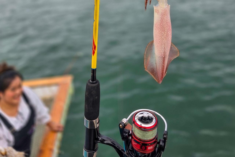 Pattaya: Floating Cafe & Optional Squid Fishing