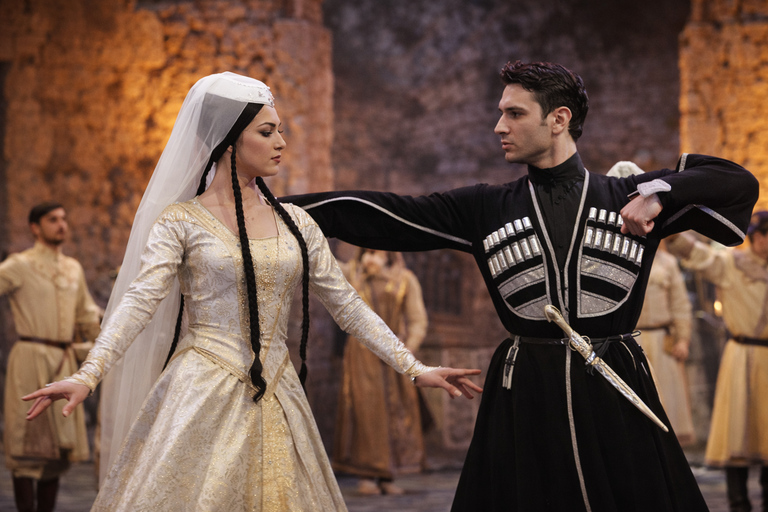 Tbilisi: Georgian Dinner, Dance Show, and Hotel Pickup