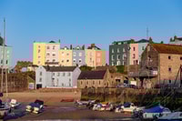 From Cardiff, Enjoy Beaches, Dylan Thomas, Castles And Tenby - Housity