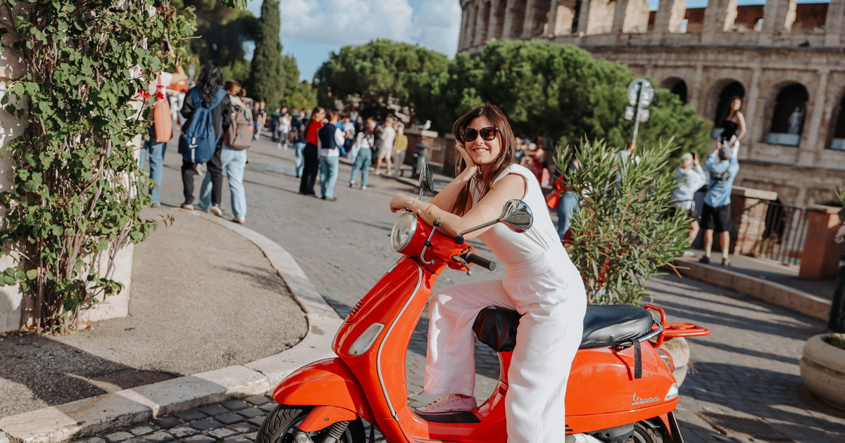 Vespa Rue De Rome Rome : visite en Vespa avec des arrêts photo | GetYourGuide