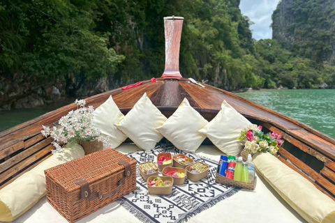 Phuket : sortie en bateau à longue queue privé dans la baie de Phang NgaPhuket : sortie privée en bateau à longue queue dans la baie de Phang Nga