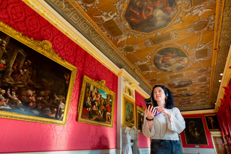 London: Kensington Palace Tour, Guard Change & Afternoon Tea Shared Tour: Kensington Palace, Guard Change & Afternoon Tea