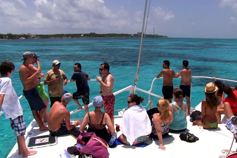 Cancun: Chichen Itza Early Access & Isla Mujeres Catamaran Only catamaran to Isla Mujeres (without transportation)