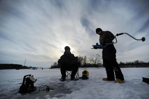 Toronto : Excursion d&#039;une journée pour la pêche sur glace en VR-automobile