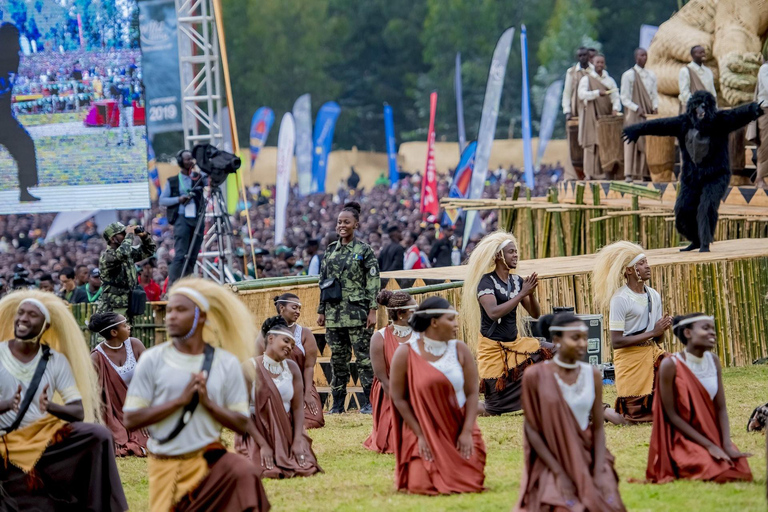 From Kigali: Bisoke Summit Trek, Crater Lake 1 Day Safari