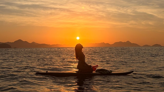 Copacabana Sunrise (Stand-Up Paddleboarding)