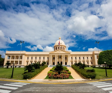 Punta Cana: Santo Domingo VIP Day Trip with Hotel Pickup