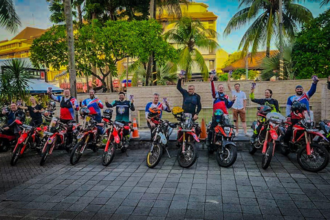 Jakarta: Guided Motorcycle Tour with Lunch and Coffee