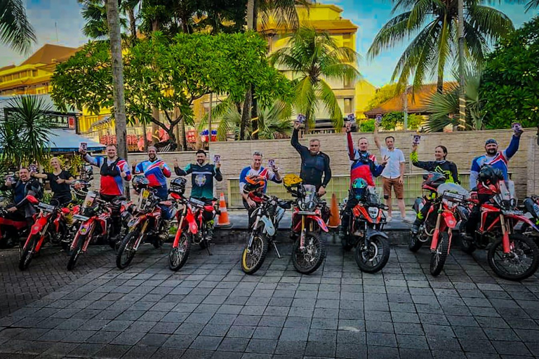 Jakarta: Guided Motorcycle Tour with Lunch and Coffee