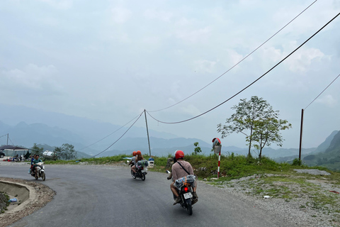 Desde Hanói: Recorrido en coche de 4 días por Ha Giang y vídeo editado