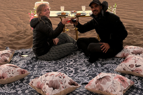 Huacachina: Dune Buggy, Sandboard, Sunset, and Campfire with Cocktails