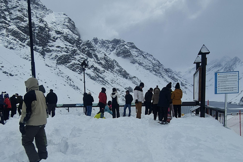 Experience Portillo and Laguna del Inca with a picnic. Santiago - The Andes - Laguna del Inca and Portillo