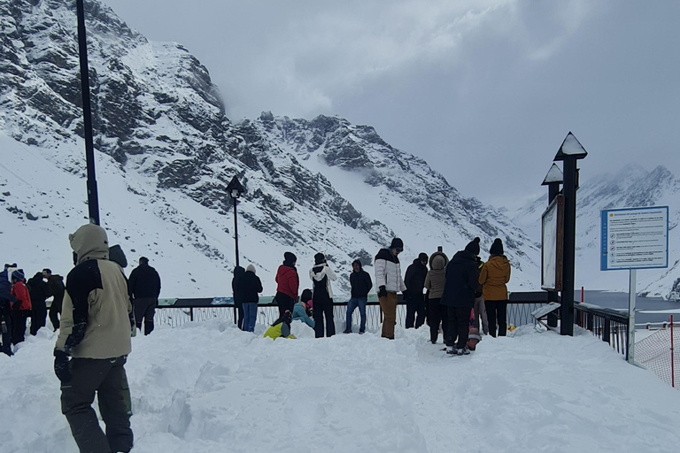 Experience Portillo and Laguna del Inca with a picnic. Santiago - The Andes - Laguna del Inca and Portillo