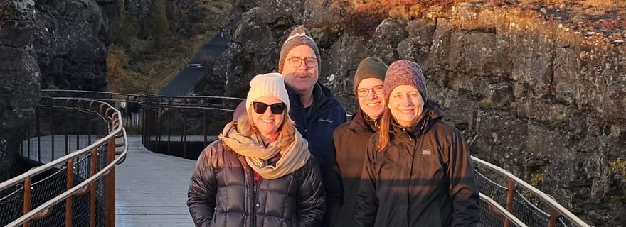 Visite privée du Cercle d'Or avec tunnel de lave (en option)