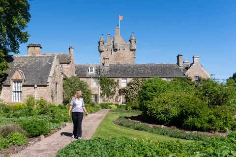 From Inverness: Cawdor Castle and Cairngorms National Park
