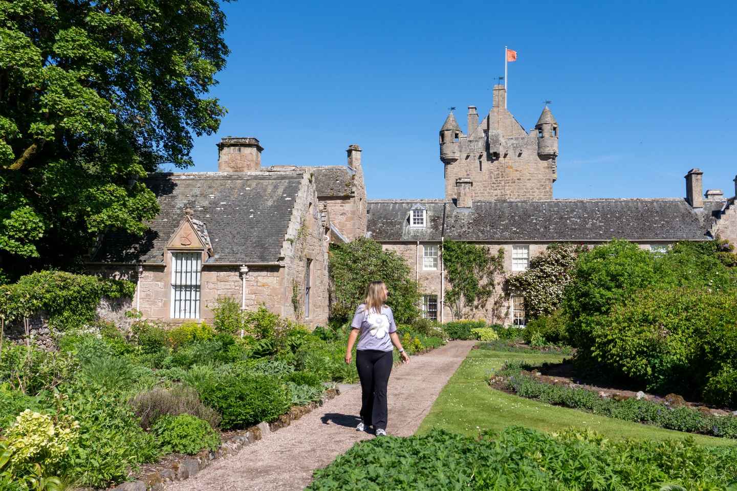From Inverness: Cawdor Castle and Cairngorms National Park