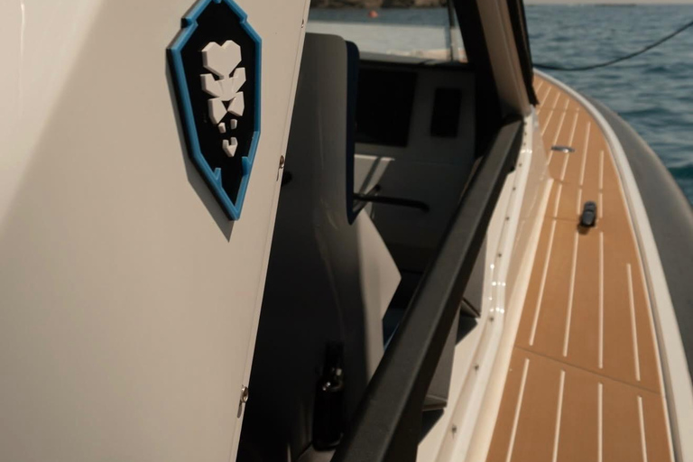 Mykonos to Paros & Antiparos by Ronin 35', transfer included