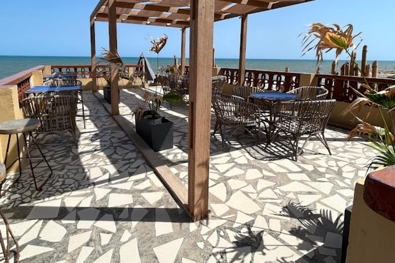 Accra: Sunsets, Famous Beaches & Bars Tour with a Free Drink