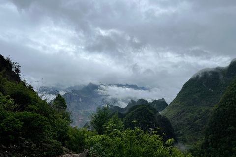 Från Hanoi: 4-dagars Ha Giang Loop Car Tour Plus redigerad video