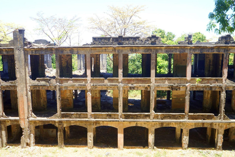 From Manila: Corregidor Island Guided Tour with Lunch