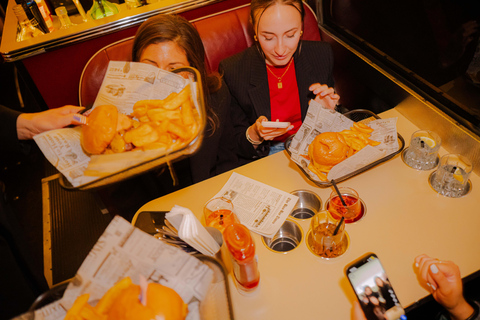Munich: Dinner Hopping Tour, 3-Course Menu in a US School Bus through the City