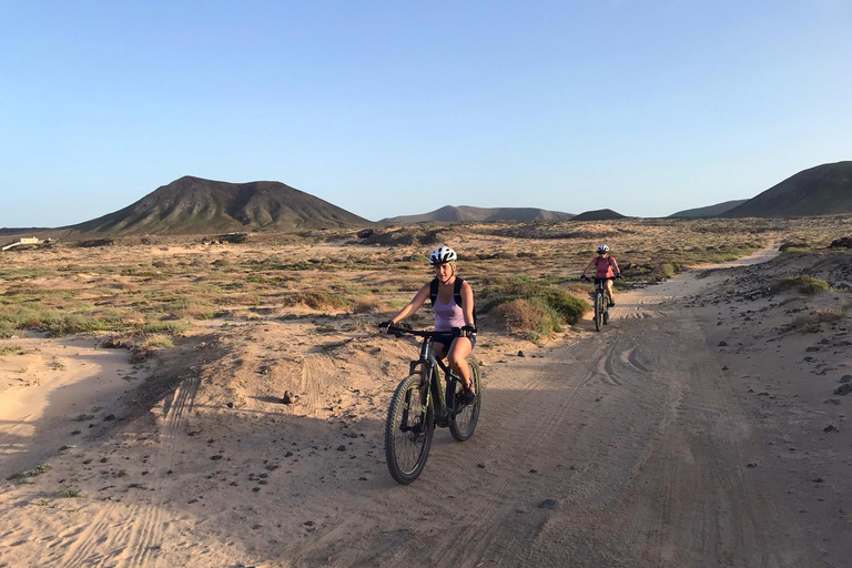 Fuerteventura Nord: Tour guidato PREMIUM in e-bikeTour Coast to Coast PREMIUM in Ebike, 45 km (moderato)