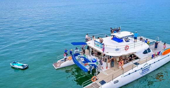 Pattaya: 3 Inseln Katamaran Tour mit Buffet Mittagessen