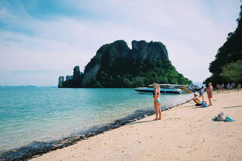 Krabi: Hong Eilanden Privé Longtail Boot TourKrabi: privérondvaart met longtailboot op Hong Islands