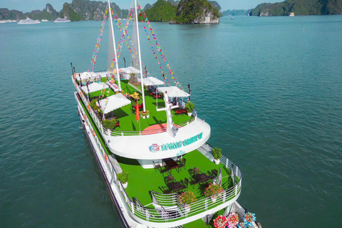 De Hanoi à la baie d&#039;Halong : Nouvelle croisière 5 étoiles avec buffet et jacuzziPrise en charge dans le vieux quartier de HaNoi