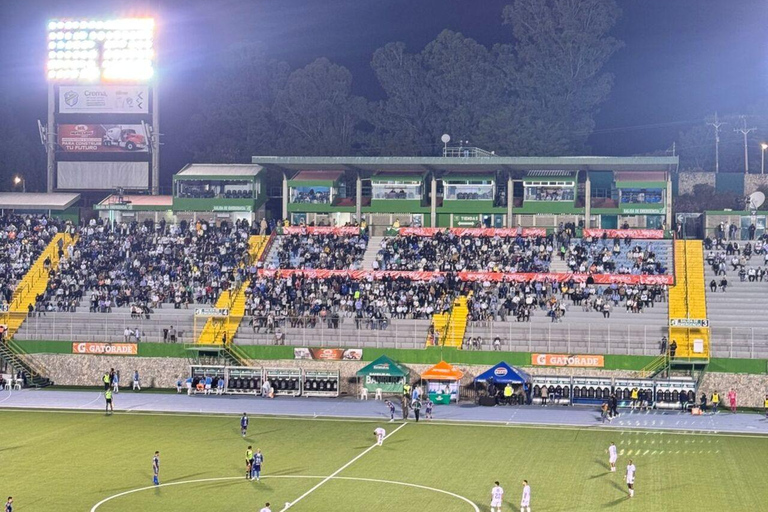 Guatemala City: Mini Guided Tour and Live Football Match