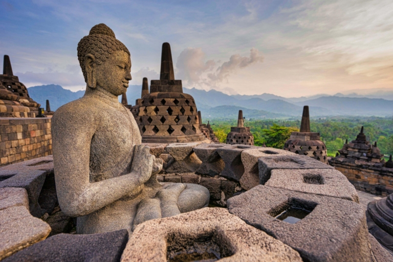 Yogyakarta: Gecombineerde of privétour naar Borobudur & PrambananPrivétour naar Borobudur & Prambanan Tempel