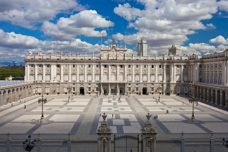 Guided visit of the Royal Palace of Madrid and Royal Gardens with entrance fee included.