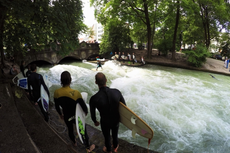München Surf Experience Surfen in München Eisbach River Wave