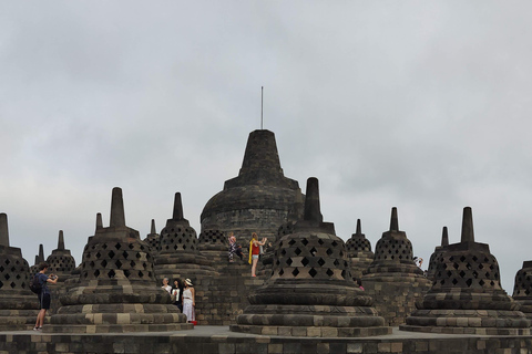 Yogyakarta: Borobudur & Prambanan Guided Tour with Pickup