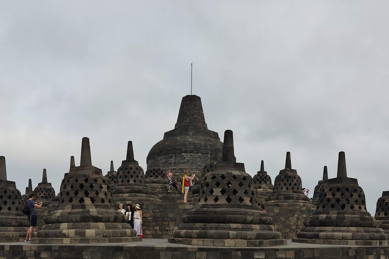 Yogyakarta: Borobudur & Prambanan Guided Tour with Pickup