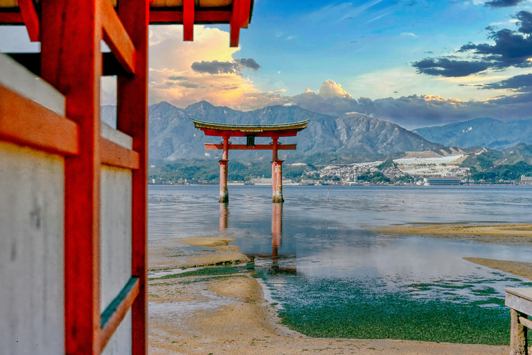 Osaka/Kyoto Hiroshima, Miyajima & Himeji Castle Private Tour