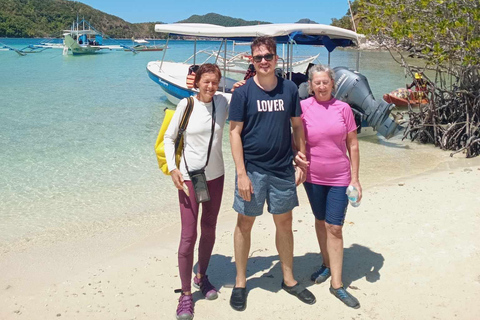 El nido :private tours ( early departure to avoid the crowd)