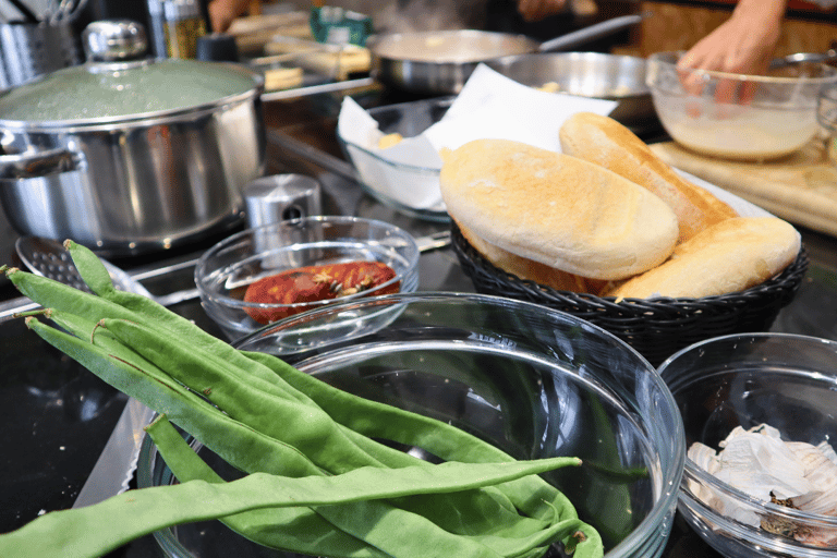 里斯本：葡萄牙街头美食烹饪课（含饮品）
