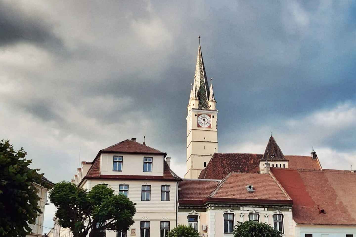 梅迪亚斯：导览历史步行之旅