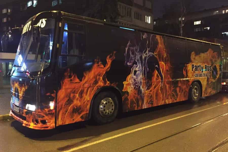 Sofia, Bulgarien Partybus Tag und Nacht Partytouren. Foto: GetYourGuide