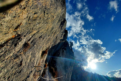 萨拉热窝：特雷贝维奇山铁索攀岩导览之旅Sarajevo: Trebević Mountain Via Ferrata Guided Tour