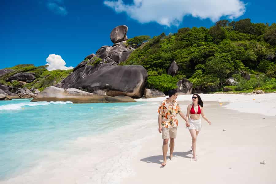Von Phuket oder Khaolak: Tagestour zu den Similan Inseln. Foto: GetYourGuide