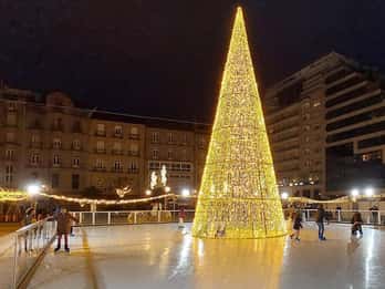 Santiago de Compostela: Tour guiado por las luces navideñas de Vigo