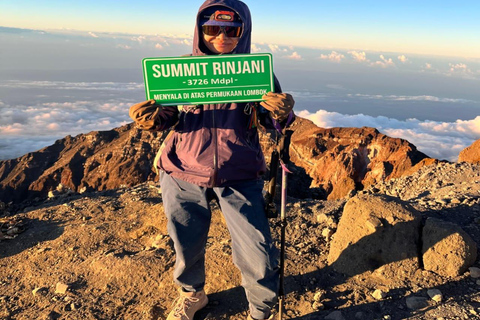 sembalun: 3-Day Mount Rinjani Trek with Lake & Hot Spring From Senaru:3-Day Mount Rinjani Trek with Lake & Hot Springs
