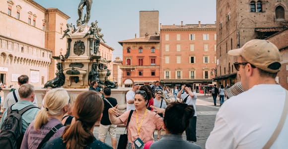 Rundgang durch Bologna mit Aussichtsturm und Archiginnasio