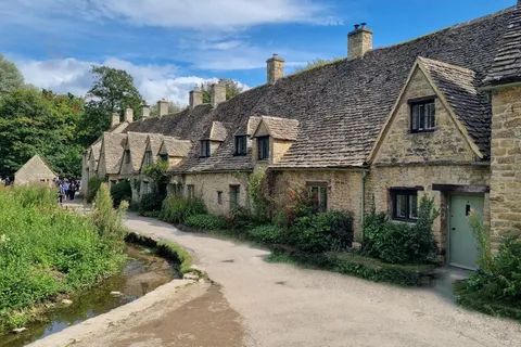 From London: Full-Day Cotswolds Small-Group Tour